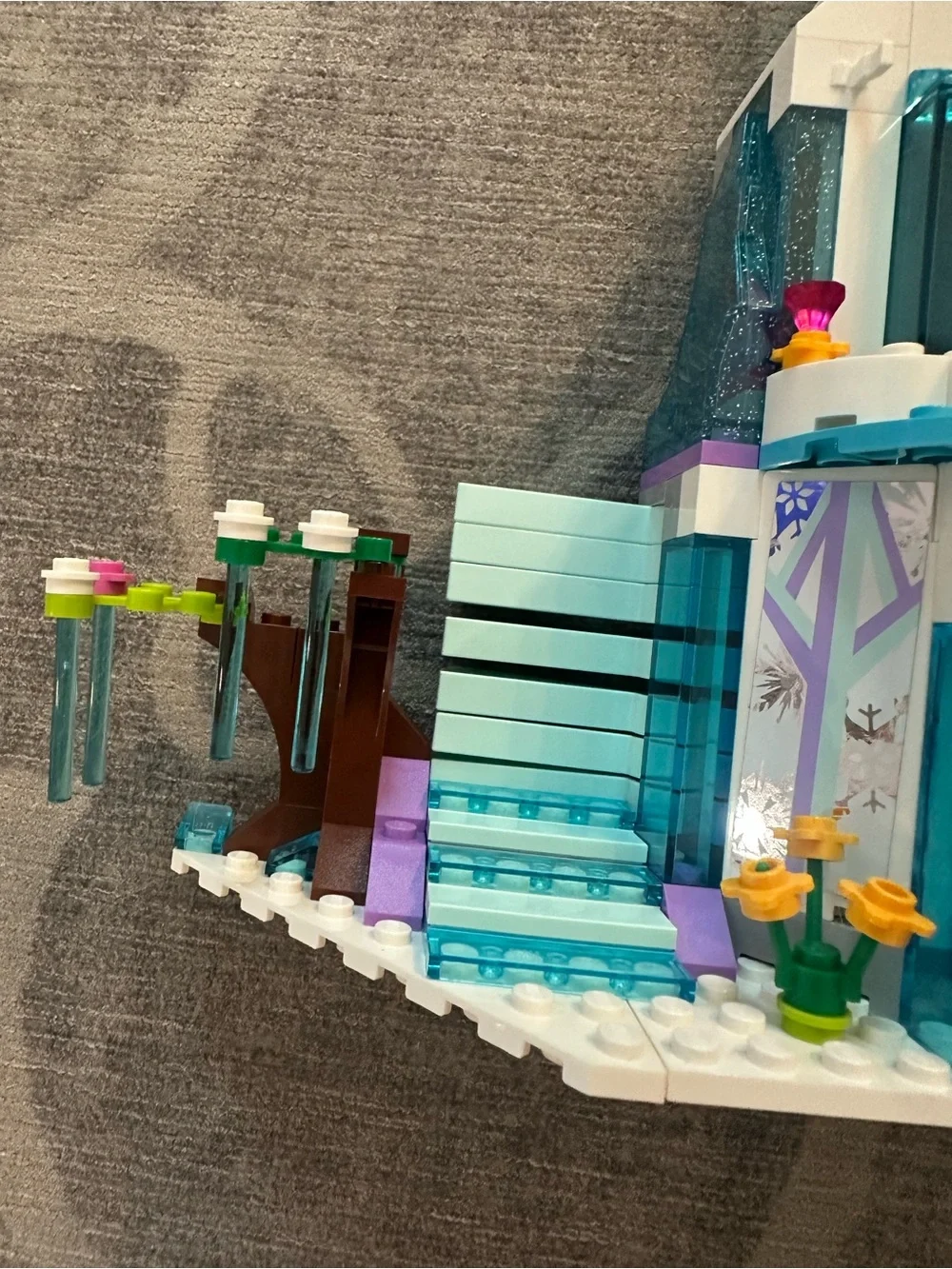 Lego Elsa’s Sparkling Ice Castle Disney princess 41062